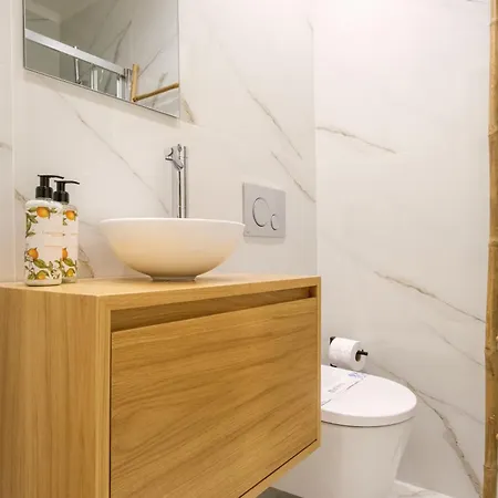Art Deco 31 Luxury 2br Downtown Metro Ac Apartment Porto