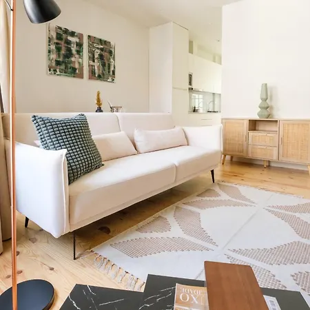 Art Deco 31 Luxury 2br Downtown Metro Ac Apartment *